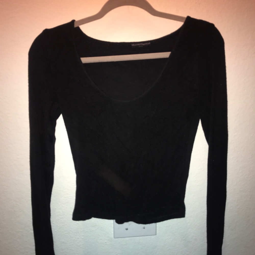 Brandy Melville, long sleeve crop top